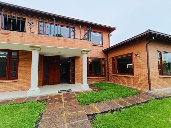 Casa de 4 alcobas en venta en Bojaca, Chía, 437 m² · foto 4 de 24