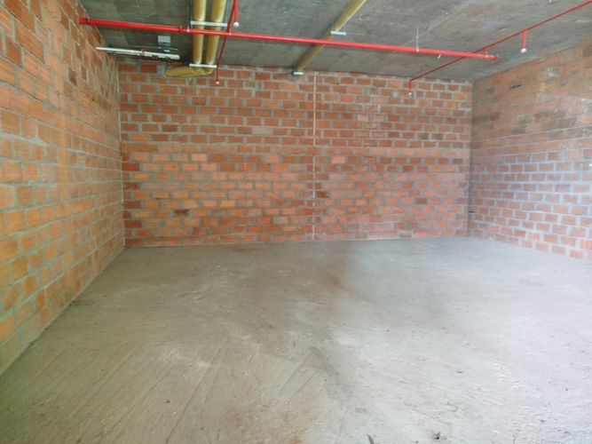 Local en arriendo en El Poblado, Medellín, 81 m² · foto 2 de 9