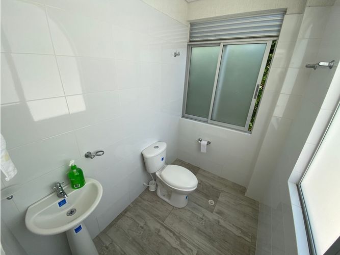 Casa de 6 alcobas en venta en Ricaurte, Ricaurte, 689 m² · foto 4 de 20
