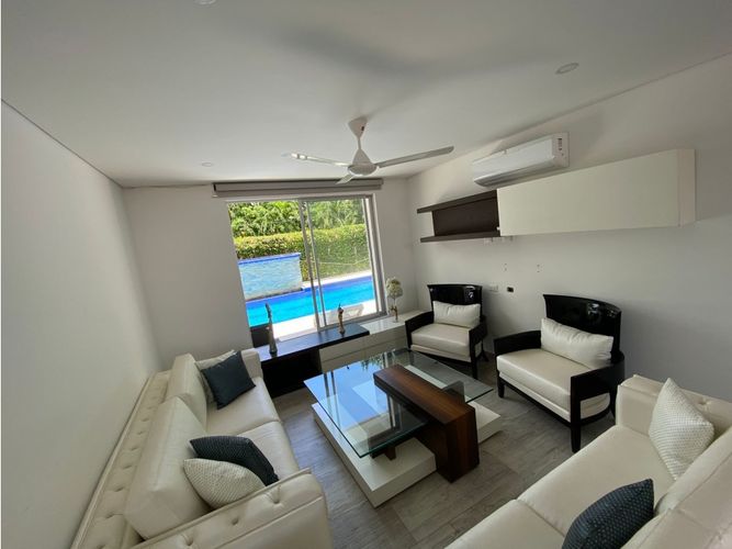 Casa de 6 alcobas en venta en Ricaurte, Ricaurte, 689 m² · foto 12 de 20