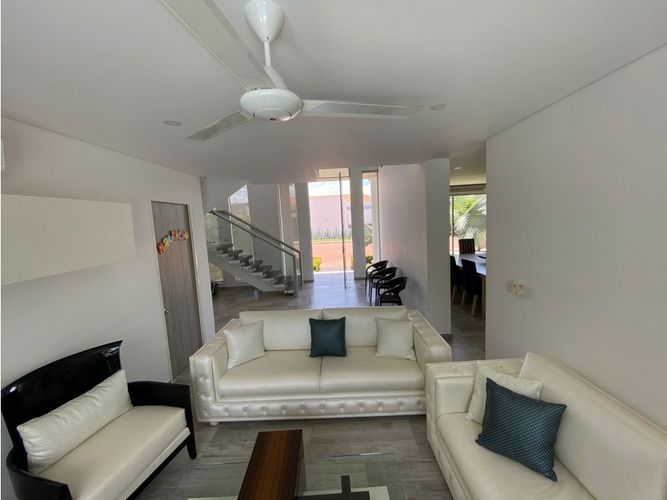 Casa de 6 alcobas en venta en Ricaurte, Ricaurte, 689 m² · foto 15 de 20