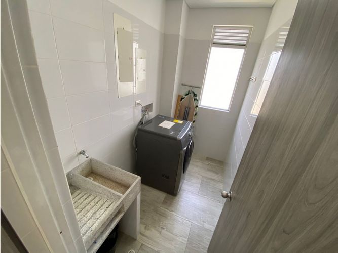 Casa de 6 alcobas en venta en Ricaurte, Ricaurte, 689 m² · foto 16 de 20