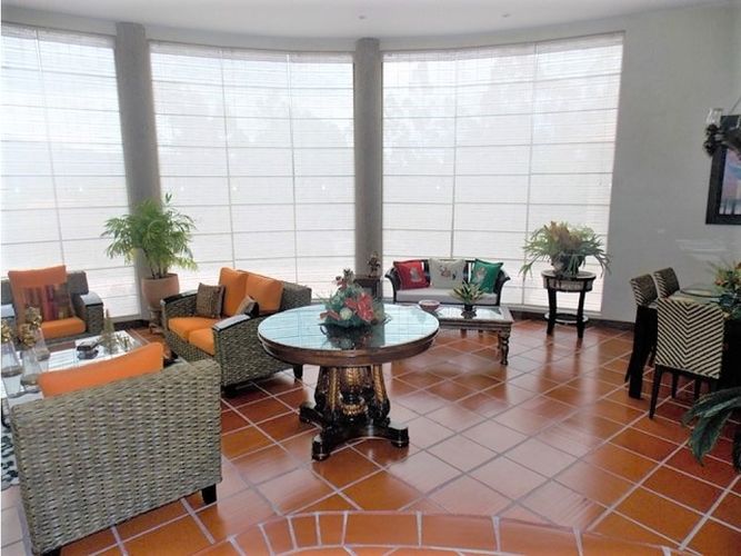 Casa de 4 alcobas en venta en Chuscal, Sopó, 400 m² · foto 2 de 20