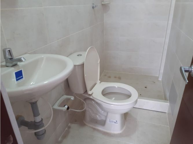 Casa de 4 alcobas en venta en San Antonio, Girardot, 184 m² · foto 5 de 15