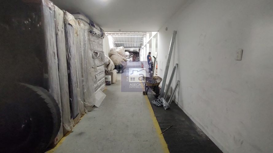 Bodega en venta en Alarcon, Bucaramanga, 400 m² · foto 7 de 12