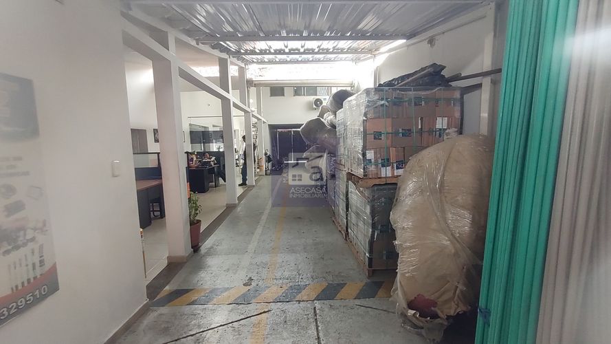 Bodega en venta en Alarcon, Bucaramanga, 400 m² · foto 8 de 12