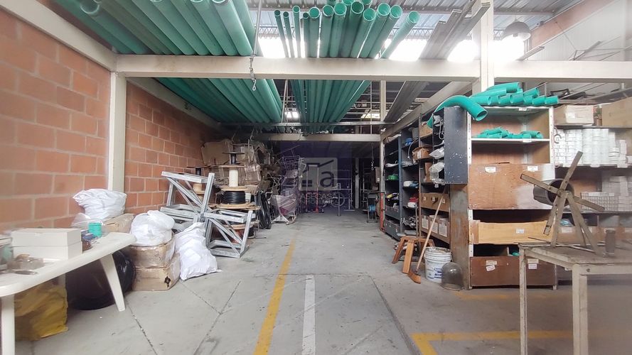 Bodega en venta en Alarcon, Bucaramanga, 400 m² · foto 12 de 12
