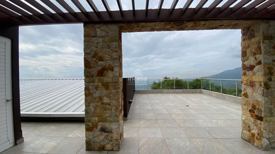 Casa de 5 alcobas en venta en Arroyohondo, Yumbo, 497 m² · foto 4 de 12