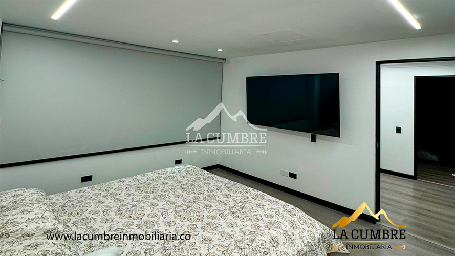 Apartamento de 4 alcobas en venta en El Tesoro, Medellín, 330 m² · foto 14 de 16