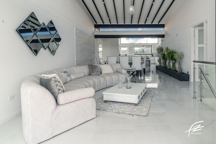 Casa de 5 alcobas en venta en Pantanillo, La Ceja, 361 m² · foto 7 de 21