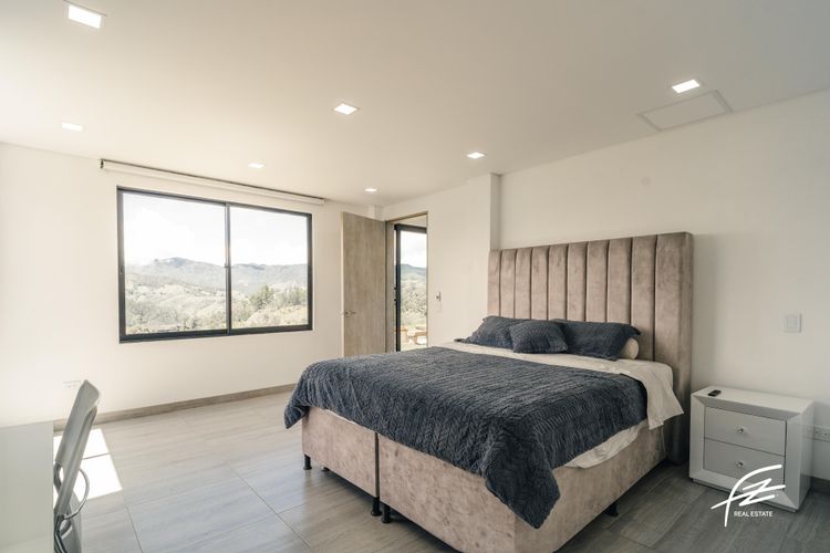 Casa de 5 alcobas en venta en Pantanillo, La Ceja, 361 m² · foto 10 de 21