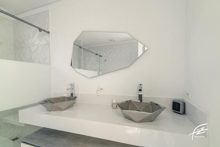 Casa de 5 alcobas en venta en Pantanillo, La Ceja, 361 m² · foto 14 de 21