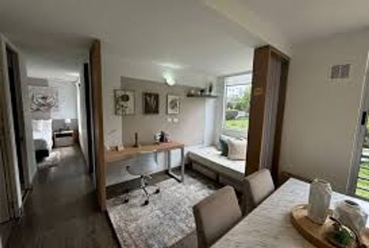 Apartamento de 2 alcobas en venta en La Estancia, Madrid, 49 m² · foto 2 de 9