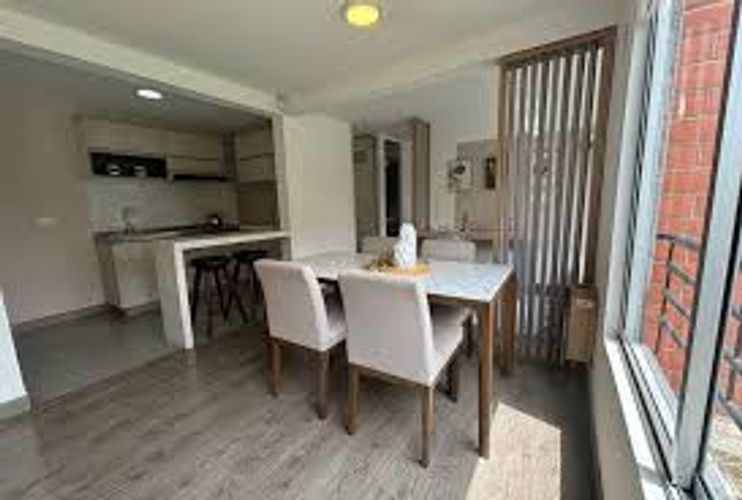Apartamento de 2 alcobas en venta en La Estancia, Madrid, 49 m² · foto 3 de 9