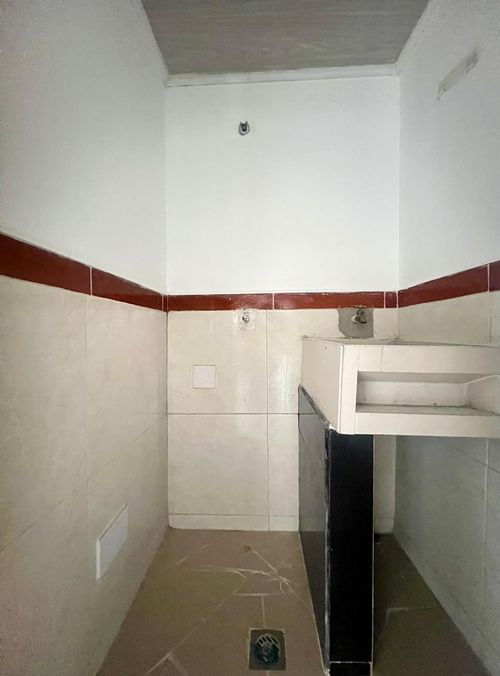 Oficina en arriendo en La Castellana, Medellín, 70 m² · foto 5 de 5