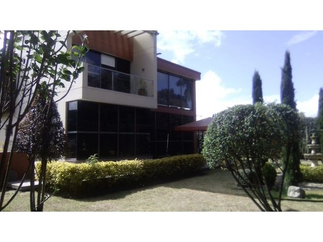 Casa de 5 alcobas en venta en El Bejucal, Cajicá, 396 m² · foto 4 de 23