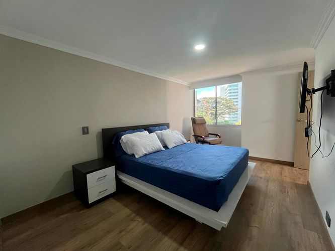 Apartamento de 3 alcobas en arriendo en El Poblado, Medellín, 110 m² · foto 10 de 14