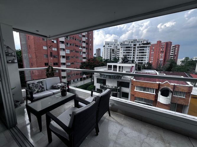 Apartamento en venta en Ciudad Jardin, Cali · foto 4 de 18