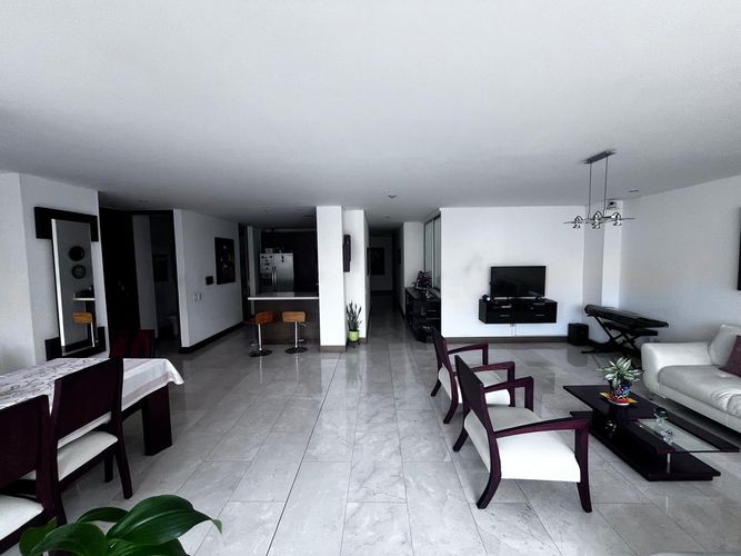 Apartamento en venta en Ciudad Jardin, Cali · foto 5 de 18
