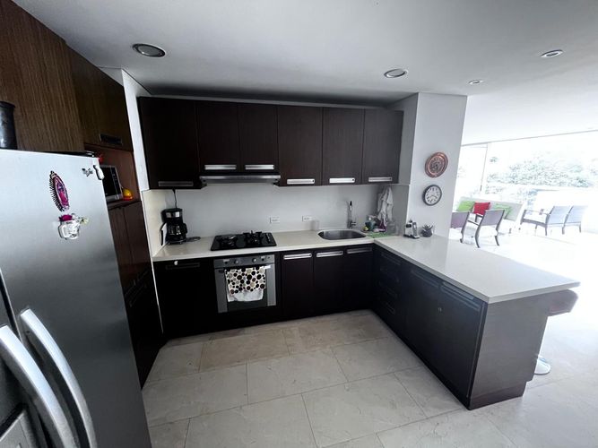 Apartamento en venta en Ciudad Jardin, Cali · foto 6 de 18