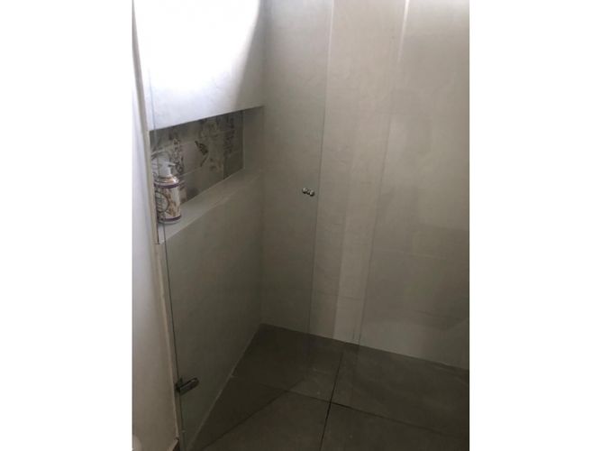 Casa de 3 alcobas en venta en Girardot, Girardot, 247 m² · foto 5 de 24
