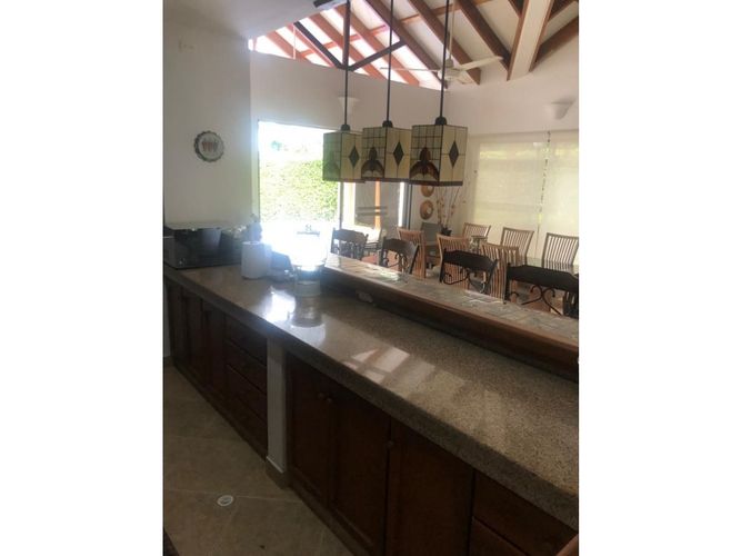 Casa de 3 alcobas en venta en Girardot, Girardot, 247 m² · foto 10 de 24