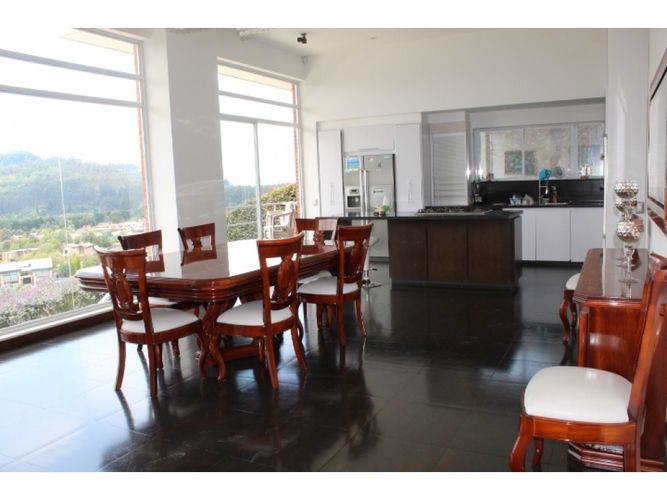 Casa de 5 alcobas en venta en Aposentos, Sopó, 472 m² · foto 3 de 24