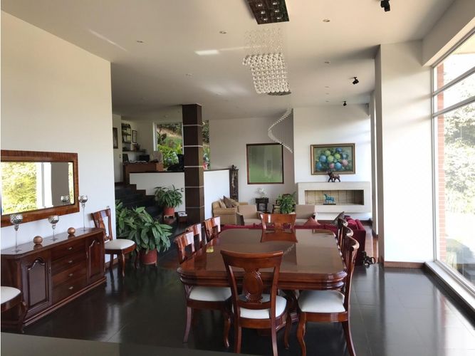 Casa de 5 alcobas en venta en Aposentos, Sopó, 472 m² · foto 5 de 24