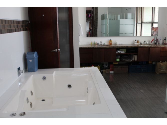 Casa de 5 alcobas en venta en Aposentos, Sopó, 472 m² · foto 9 de 24