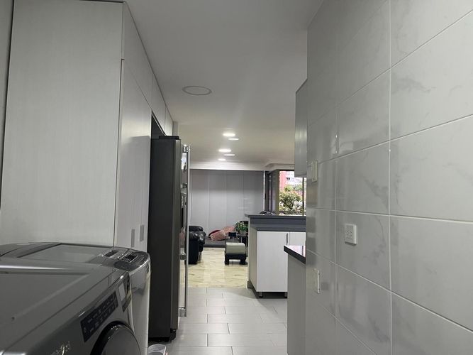 Apartamento de 3 alcobas en venta en El Poblado, Medellín, 144 m² · foto 8 de 19