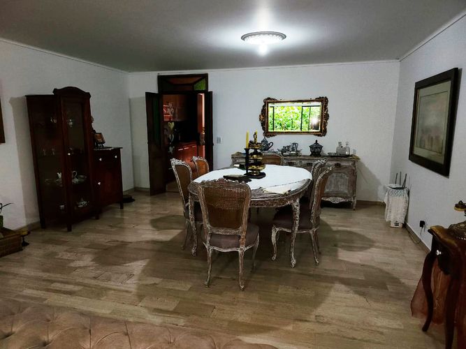 Apartamento de 3 alcobas en venta en El Poblado, Medellín, 226 m² · foto 2 de 15