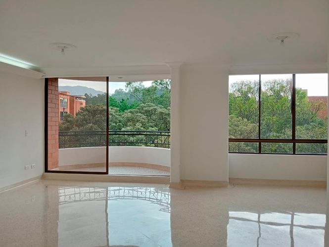 Apartamento de 4 alcobas en venta en Conquistadores, Medellín, 165 m² · foto 5 de 20