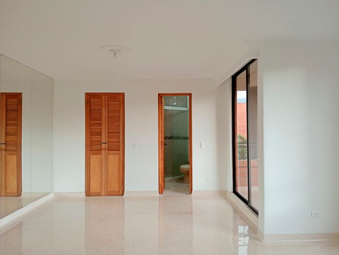 Apartamento de 4 alcobas en arriendo en Conquistadores, Medellín, 165 m² · foto 15 de 20
