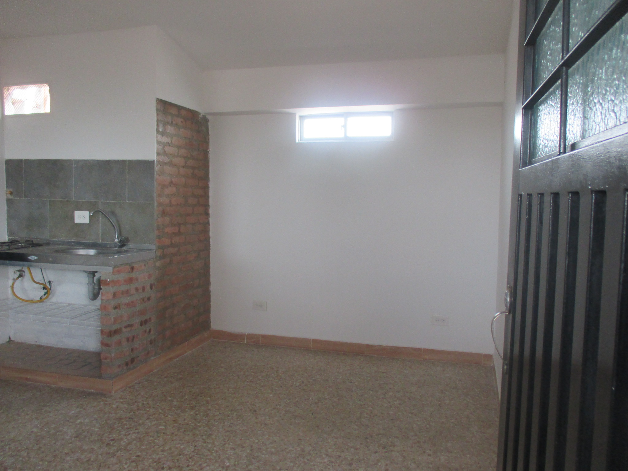 Studio for rent in Cristobal colon, Cali