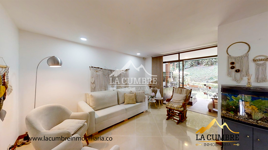 Casa de 4 alcobas en venta en El Tesoro, Medellín, 216 m² · foto 5 de 21