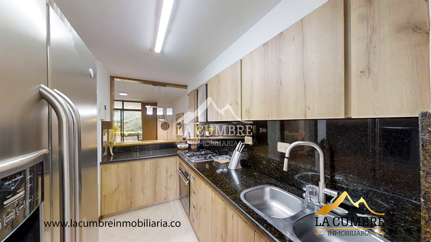 Casa de 4 alcobas en venta en El Tesoro, Medellín, 216 m² · foto 7 de 21
