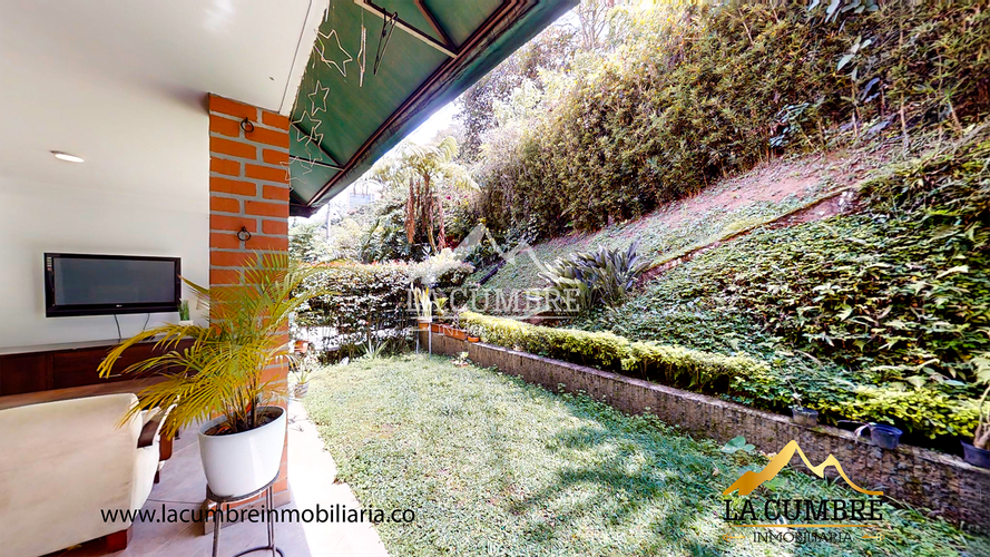 Casa de 4 alcobas en venta en El Tesoro, Medellín, 216 m² · foto 10 de 21