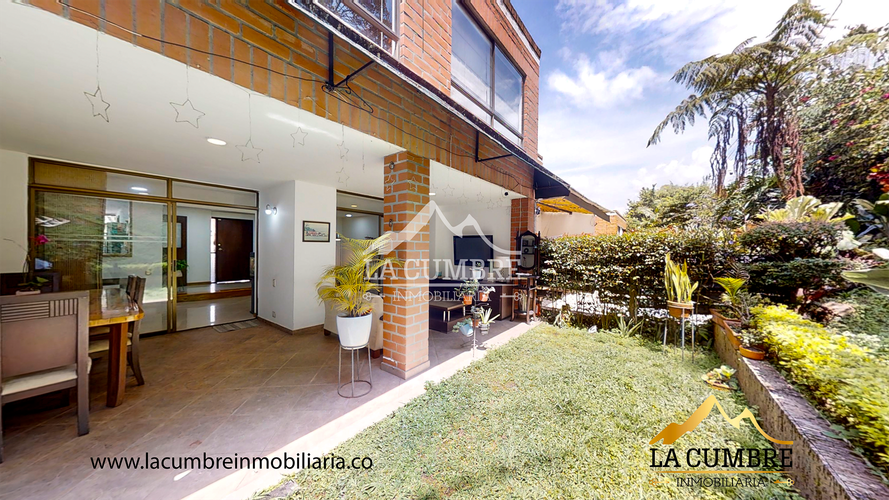 Casa de 4 alcobas en venta en El Tesoro, Medellín, 216 m² · foto 11 de 21