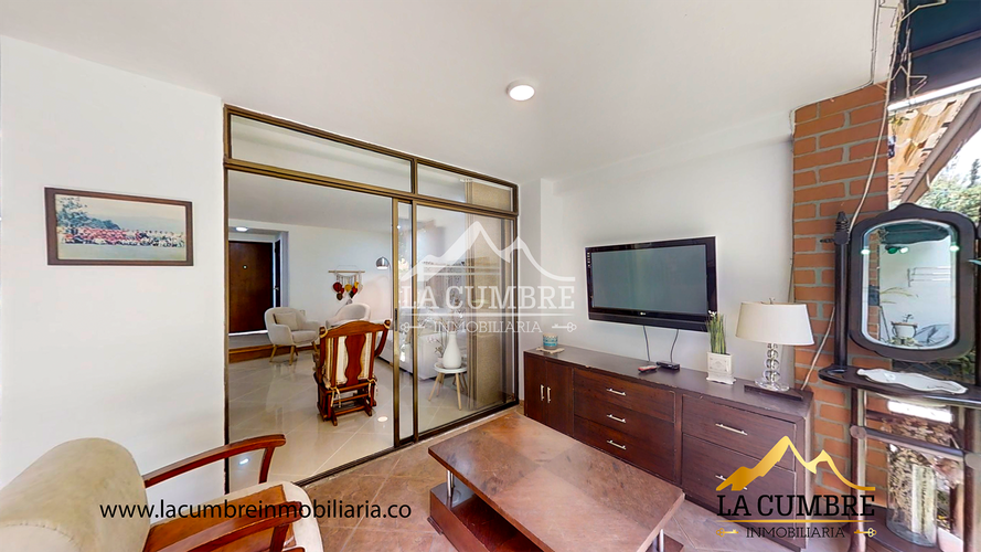 Casa de 4 alcobas en venta en El Tesoro, Medellín, 216 m² · foto 12 de 21