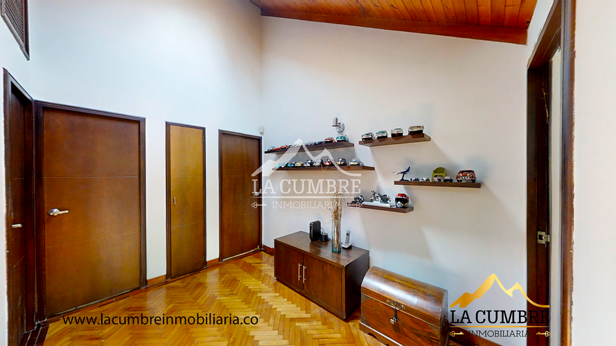 Casa de 4 alcobas en venta en El Tesoro, Medellín, 216 m² · foto 13 de 21