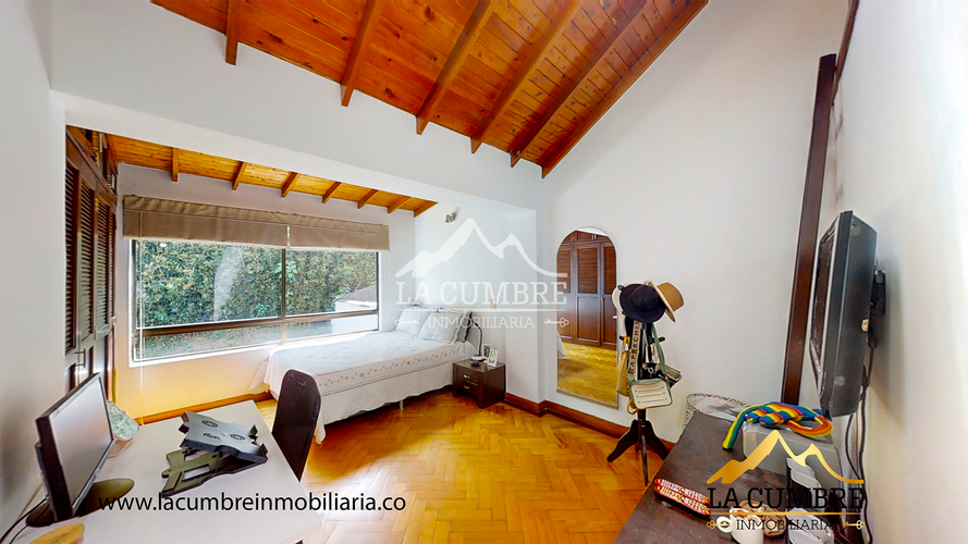 Casa de 4 alcobas en venta en El Tesoro, Medellín, 216 m² · foto 17 de 21