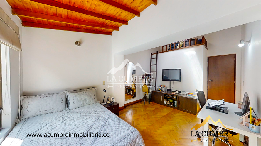 Casa de 4 alcobas en venta en El Tesoro, Medellín, 216 m² · foto 18 de 21