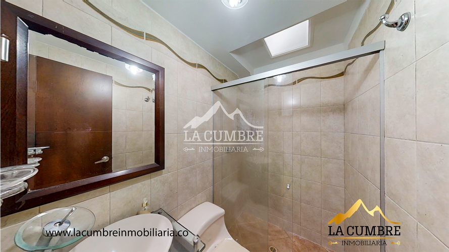 Casa de 4 alcobas en venta en El Tesoro, Medellín, 216 m² · foto 19 de 21