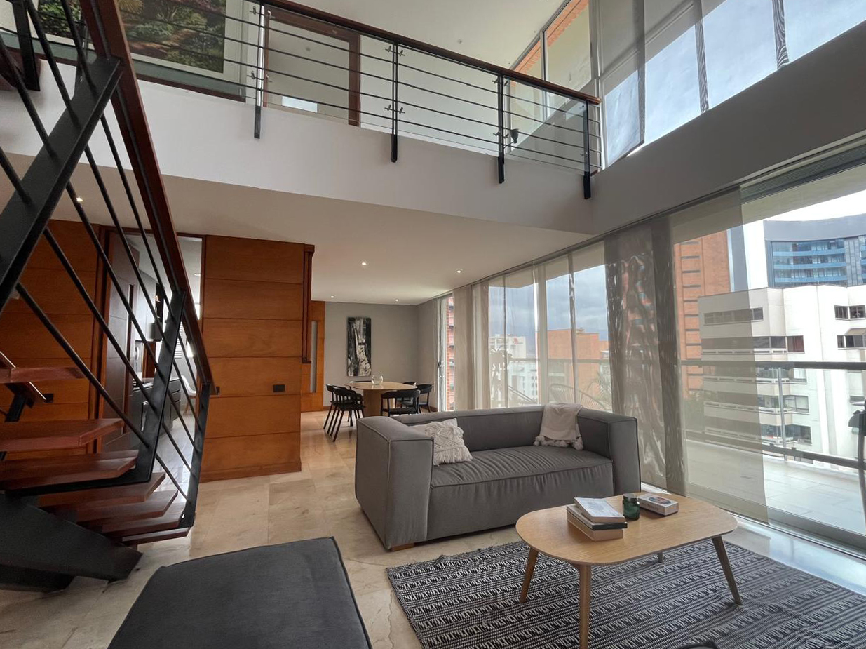 Apartamento en arriendo en El Poblado, Medellín · foto 2 de 19