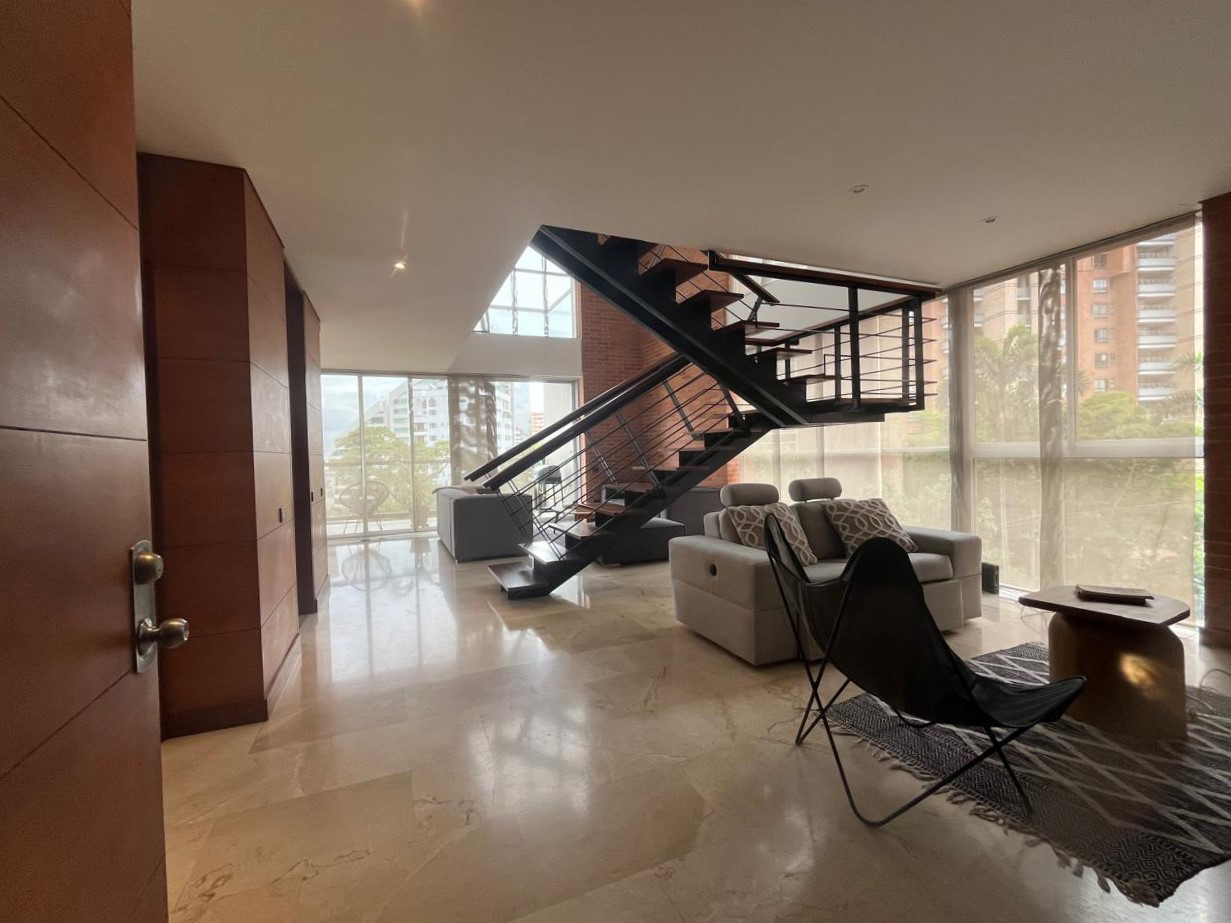 Apartamento en arriendo en El Poblado, Medellín · foto 3 de 19