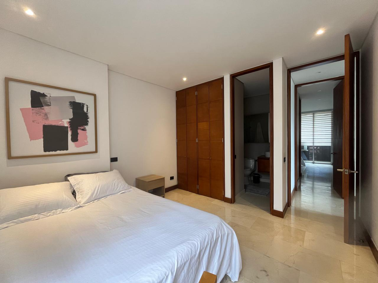 Apartamento en arriendo en El Poblado, Medellín · foto 8 de 19