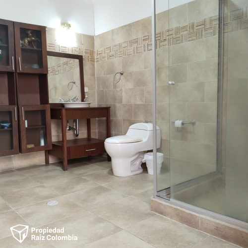 Casa de 6 alcobas en venta en Belen, Ibagué, 392 m² · foto 9 de 24