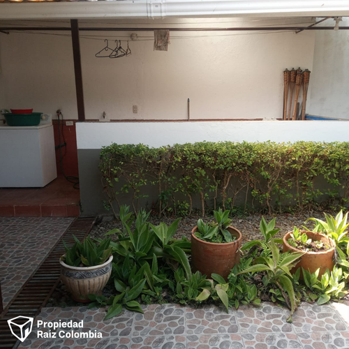 Casa de 6 alcobas en venta en Belen, Ibagué, 392 m² · foto 23 de 24