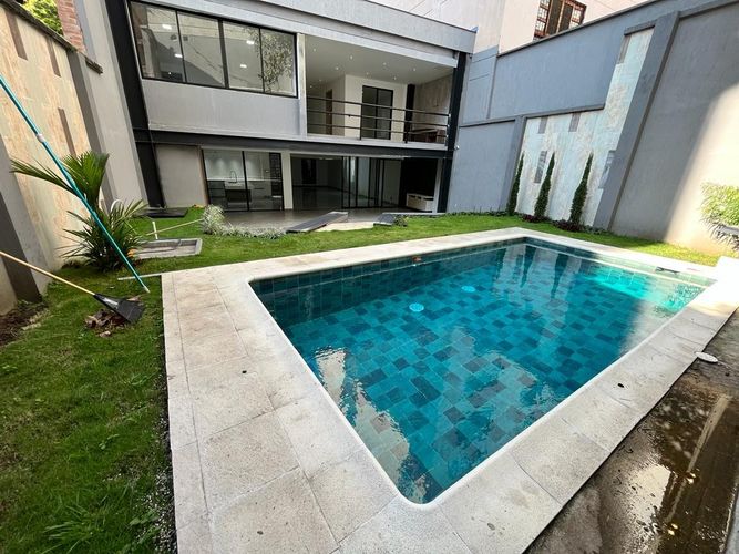 Casa de 5 alcobas en venta en Santa Teresita, Cali, 550 m² · foto 2 de 20
