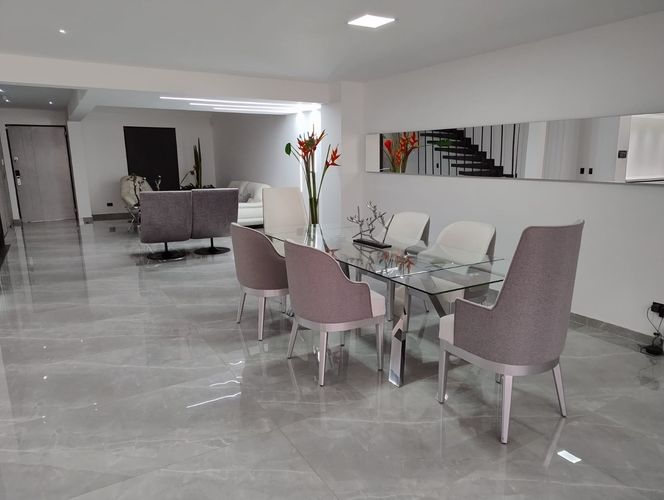 Casa de 5 alcobas en venta en Santa Teresita, Cali, 550 m² · foto 11 de 20